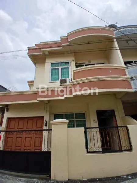 image (PUNAI) TOWNHOUSE MODERN 2LT, LOKASI STRATEGIS (1)