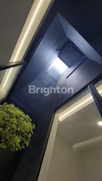 image RUMAH BARU 2LANTAI KUTISARI INDAH TENGGILIS MEJOYO SURABAYA (1)