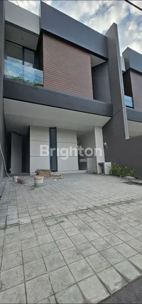 image RUMAH BARU 2LANTAI KUTISARI INDAH TENGGILIS MEJOYO SURABAYA (2)