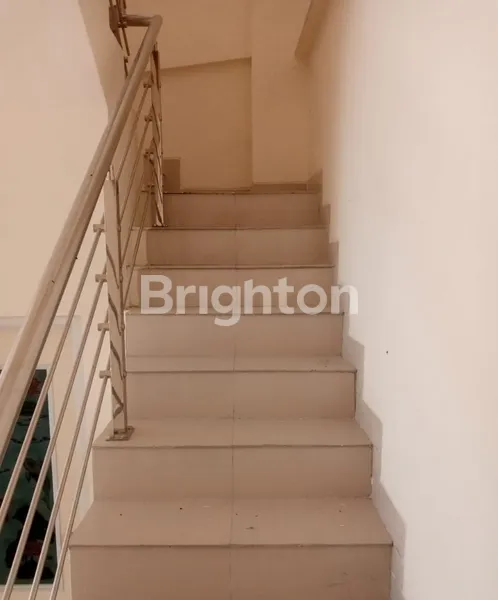 image RUKO 2 LANTAI DI MANYAR GRESIK  (2)