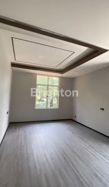 image RUMAH DI SPRING SUMMARECON SERPONG TANGERANG (2)