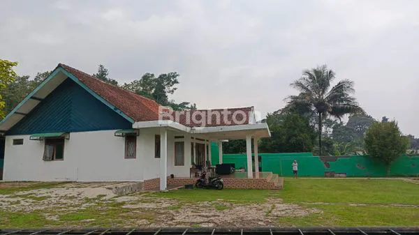 image DIJUAL SEGERA 1 RUMAH + HALAMAN BESAR + KEBUN PALA DAERAH CIKALONG WETAN (2)