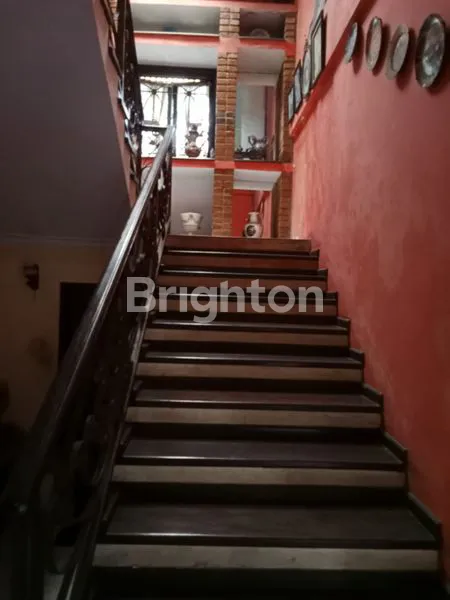 image RUMAH TEMPAT TINGGAL DAN USAHA LOKASI STRATEGIS (6)