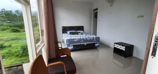 image HANYA 3 MENIT KE BNS & 8 MENIT KE JATIMPARK 3 \U203C\UFE0F RUMAH VILLA 2 LANTAI SIAP HUNI (3)
