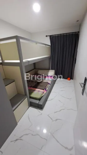 image RUMAH 2 LANTAI LOKASI STRATEGIS DEKAT CITRALAND BUKIT GOLF HOKKY SEKOLAH CITA HATI MENGANTI BENOWO (5)