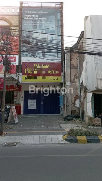 RUKO 3 LANTAI TENGAH KOTA MADIUN