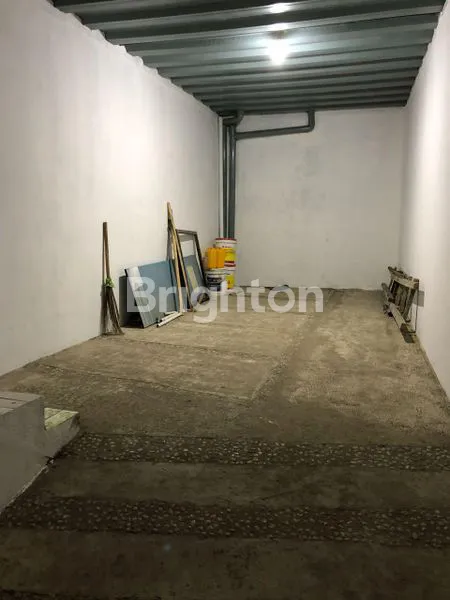 image KONTRAKAN 2 LANTAI 11 PINTU DENGAN KAMAR MANDI DALAM DAN SEMI KITCHEN SET DI CAKUNG, JAKARTA TIMUR (3)