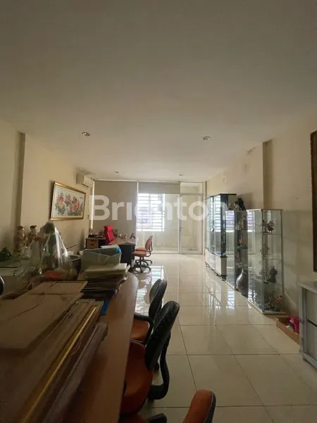 image RUKO DIBAWAH HARGA PASAR STRATEGIS COCOK KANTOR DAN USAHA PANGLIMA POLIM DEKAT BLOK M JAKARTA SELATAN (5)