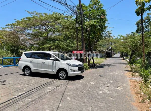 DIJUAL TANAH GUNUNG ANYAR DEPAN MERR