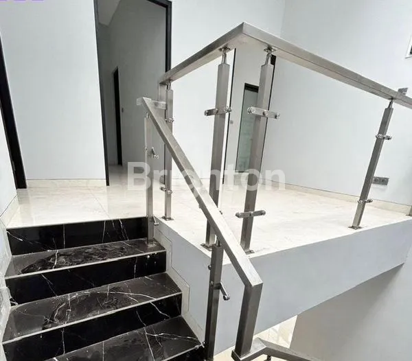 image SUTOREJO BARU GRESS MINIMAL SIAP HUNI LOKASI NYAMAN ROW JALAN LEBAR (2)