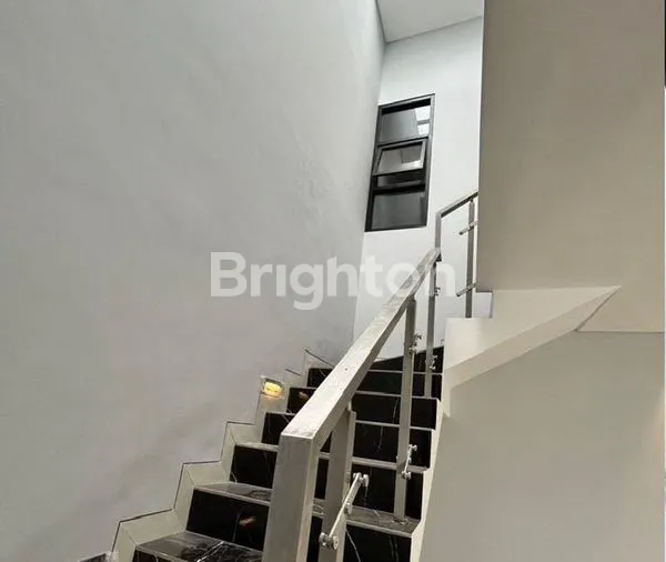 image SUTOREJO BARU GRESS MINIMAL SIAP HUNI LOKASI NYAMAN ROW JALAN LEBAR (3)