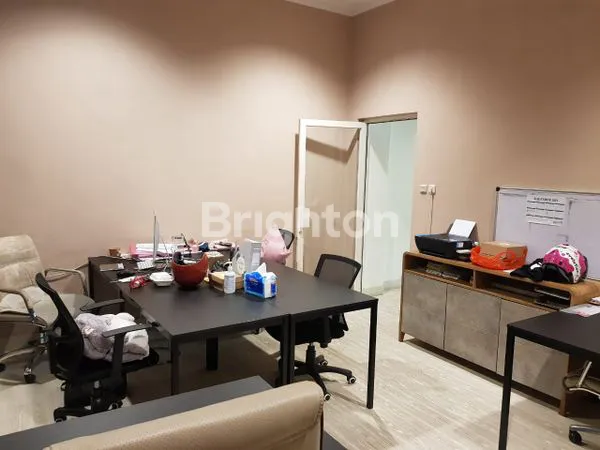 image RUKO 3 LANTAI STRATEGIS DEKAT SUMMARECON MALL SERPONG DI GADING SERPONG, TANGERANG. (7)