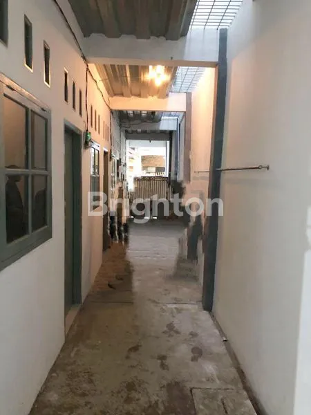 image KONTRAKAN 2 LANTAI 11 PINTU DENGAN KAMAR MANDI DALAM DAN SEMI KITCHEN SET DI CAKUNG, JAKARTA TIMUR (7)