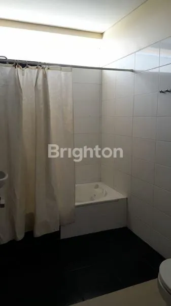 image RUMAH MEWAH 2 LT DI TENGAH KOTA DENPASAR (4)