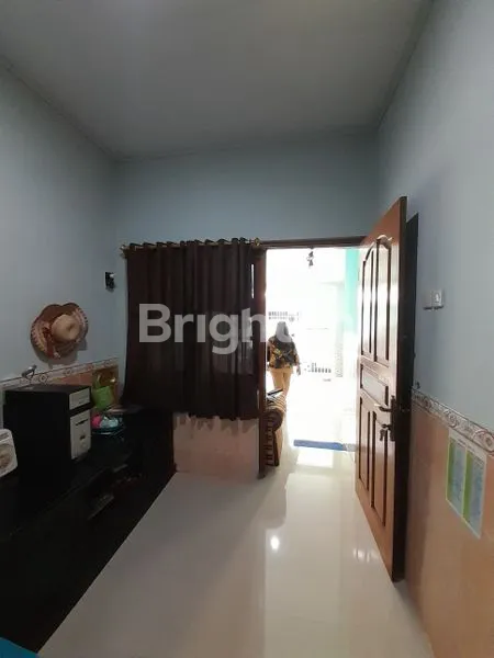 image RUMAH FULL FURNISH HARGA MURAH, DI SOLO BARU, BANGUNAN BARU DIRENOVASI, AKSES JALAN 2 MOBIL, 4 MENIT KE MALL THE PARK SOLO (3)