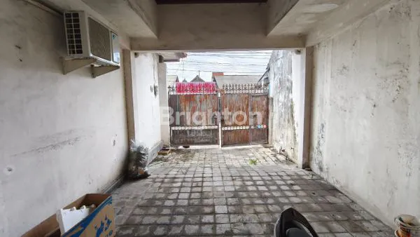 image RUMAH 2 LANTAI, 6 KAMAR TIDUR LOKASI PINGGIR JALAN (2)