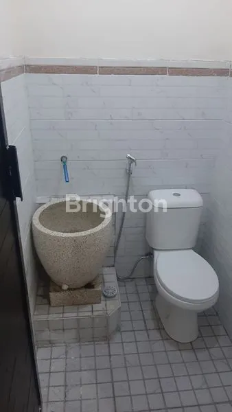 image RUMAH SIAP HUNI LETAK STRATEGIS TENGAH KOTA SIDOARJO (6)