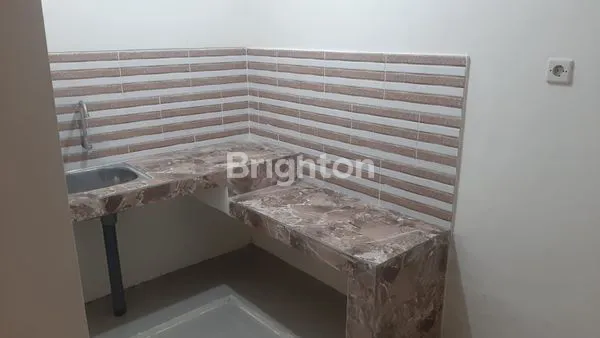 image RUMAH SIAP HUNI LETAK STRATEGIS TENGAH KOTA SIDOARJO (7)