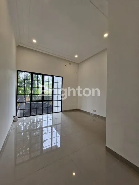image RUMAH SIAP HUNI DI TOMANG (RUMAH PINGGIR JALAN BESAR, BELAKANG GEDUNG PANORAMA) (4)