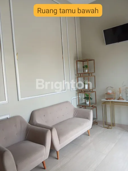 image GEDUNG PLUS USAHA KECANTIKAN (2)