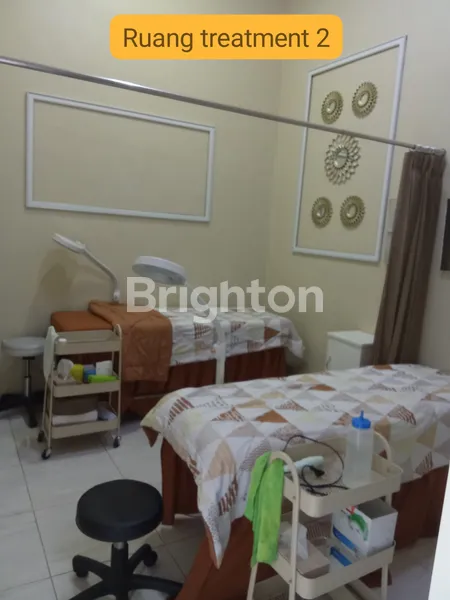 image GEDUNG PLUS USAHA KECANTIKAN (8)