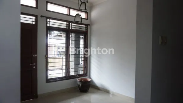 image RUMAH CANTIK TERAWAT DI HOOK DI KOMPLEK PONDOK MUTIARA  (8)