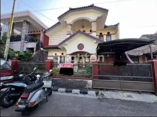 image RUMAH DUA LANTAI SIAP HUNI (1)