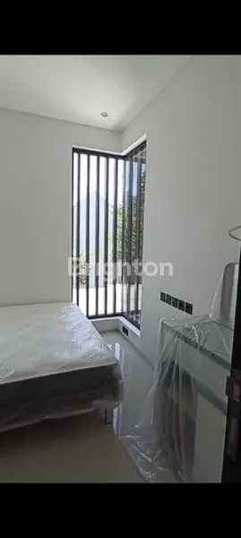 image DIJUAL RUMAH NORTHWEST LAKE (3)