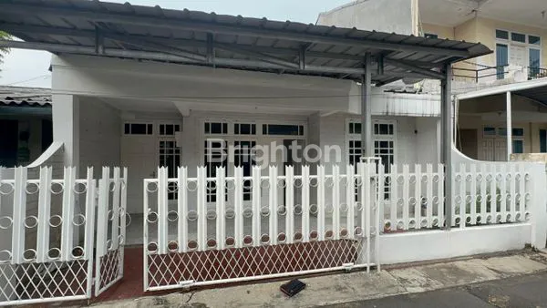 RUMAH TAMAN MERUYA ILIR JAKARTA BARAT