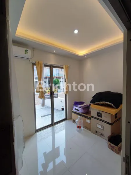 image GREENLAND GARBERA MENGANTI GRESIK (5)