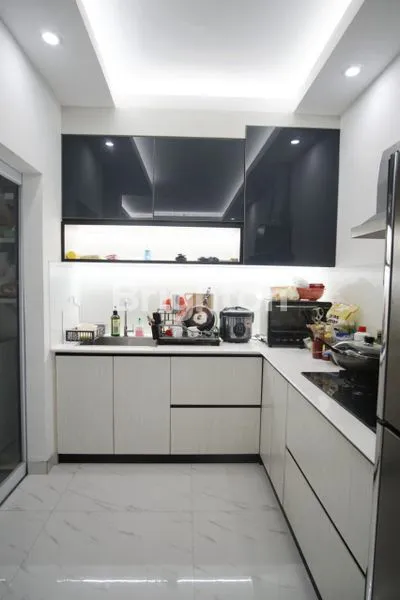 image RUMAH CANTIK TERAWAT DI CLUSTER NYAMAN (2)