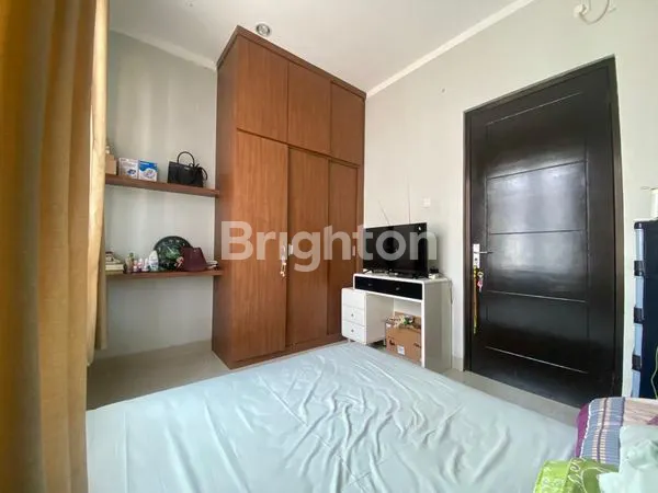 image RUMAH MINIMALIS 2 LANTAI NEO OASIS BINTARO (6)