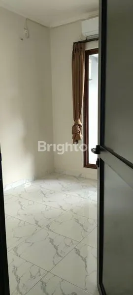 image RUMAH MINIMALIS DAN SIAP HUNI DI DISCOVERY BINTARO (2)