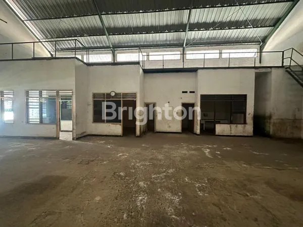 image GUDANG LOSS 2 LANTAI DI JALAN RANGKAH (5)