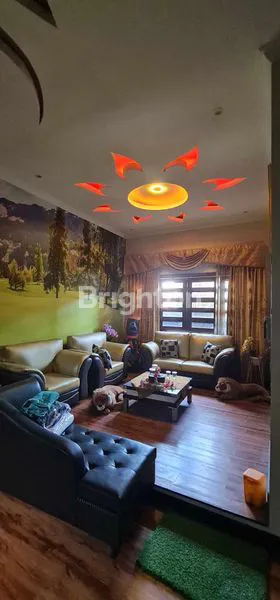 image RUMAH CANTIK STYLE VILLA, 2 LANTAI 5 KAMAR TIDUR, FULLY FURNISHED KUALITAS TERBAIK, DI PADANG SAMBIAN TIDAK JAUH DARI SEKOLAH LENTERA KASIH (7)