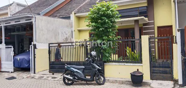 image RUMAH CANTIK MINIMALIS DI PERUMAHAN DAMI PERMAI, JL. DAMI PERMAI, DAMI, AMPELDENTO, PAKIS, MALANG REGENCY (2)