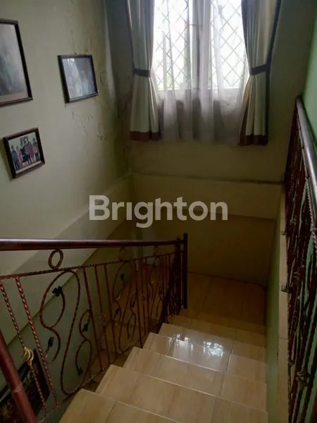 image RUMAH MEWAH DALAM CLUSTER (8)