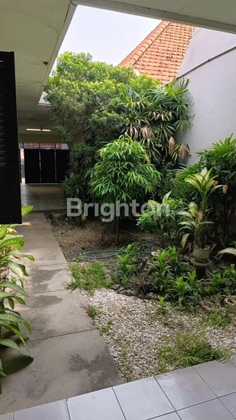 image  RUMAH KUNO KOMERSIEL AREA DEKAT DENGAN RESTO (4)