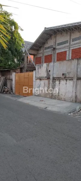 GUDANG DEKET TOL BANYU URIP