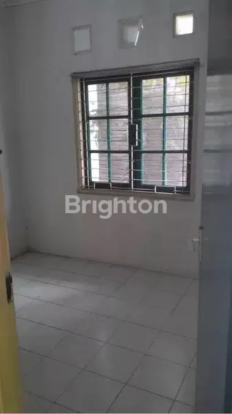 image RUMAH STRATEGIS DI KEMANG PRATAMA BEKASI (3)