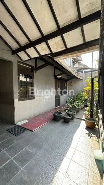 image RUMAH DI KOMPLEK PERUMNAS CIJERAH 1 (2)