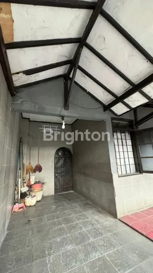 image RUMAH DI KOMPLEK PERUMNAS CIJERAH 1 (3)