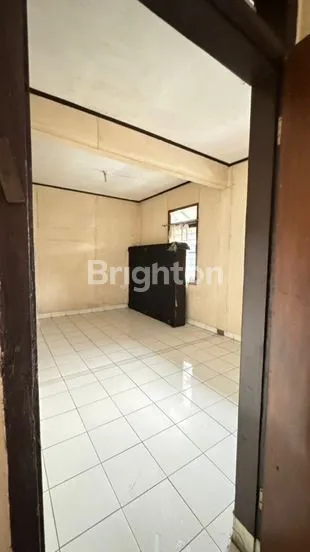 image RUMAH DI KOMPLEK PERUMNAS CIJERAH 1 (7)