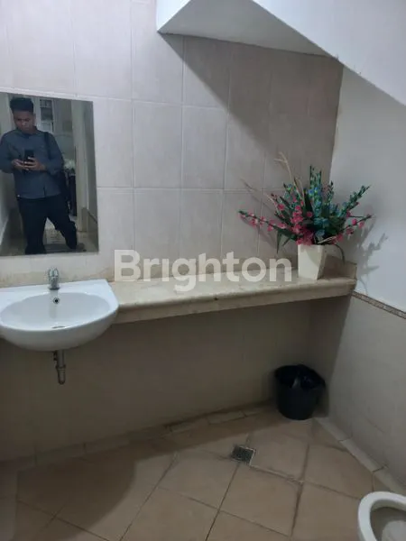 image RUMAH MEWAH DI KOMPLEK CITRA GARDEN MEDAN (2)