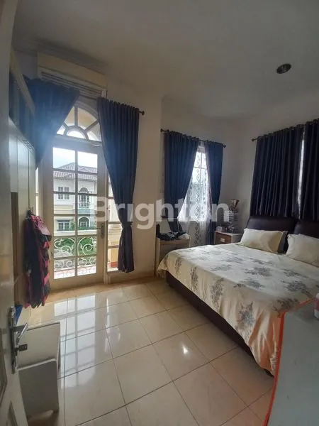 image RUMAH MEWAH DI KOMPLEK CITRA GARDEN MEDAN (4)