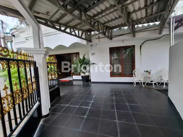 image RUMAH KOTA BAMBU SELATAN COCOK BUAT KOSTKOSTAN (2)