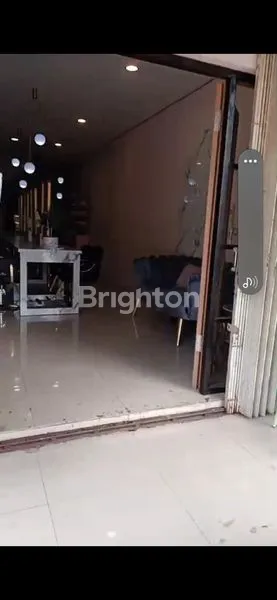 image RUKO 3 LANTAI DI KAWASAN BISNIS, YANG BERUKURAN 4×12 DAN LUAS TANAH 88 M (2)