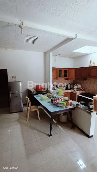 image RUKO 2 LANTAI SIAP PAKAI DI TENGAH KOTA JOMBANG (7)