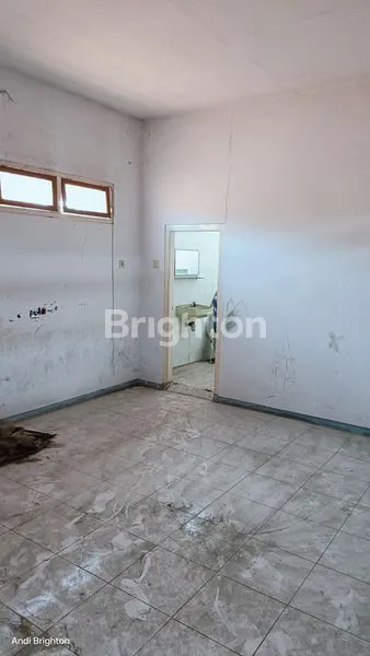 image RUKO 2 LANTAI SIAP PAKAI DI TENGAH KOTA JOMBANG (6)