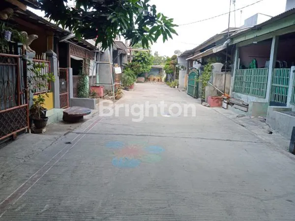 image DIJUAL RUMAH BAGUS 2 LANTAI HARGA SPESIAL PERUMAHAN ALINDA KENCANA PERMAI 2BEKASI UTARA KOTA BEKASI.  (2)